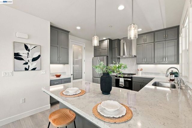 37508 Zephyr Ter, Fremont, CA 94536