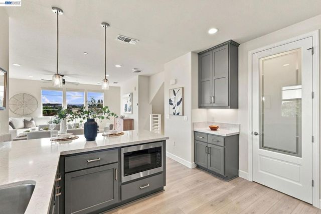 37508 Zephyr Ter, Fremont, CA 94536