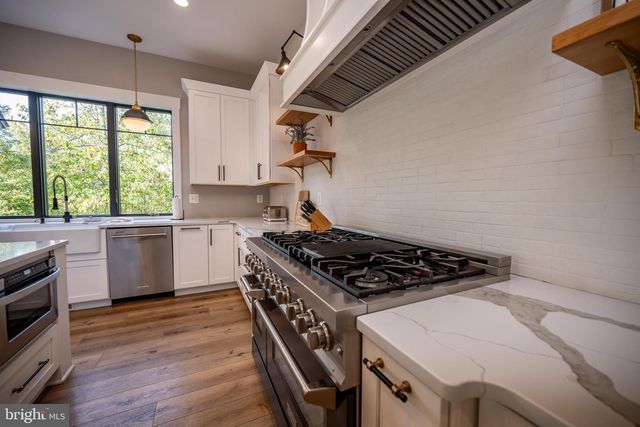 152 RIDGE RUN RD, Mc Henry, MD 21541