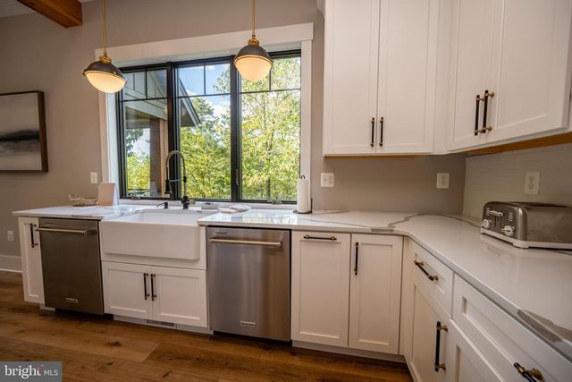 152 RIDGE RUN RD, Mc Henry, MD 21541