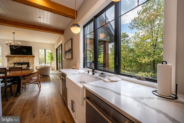 152 RIDGE RUN RD, Mc Henry, MD 21541