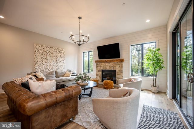 152 RIDGE RUN RD, Mc Henry, MD 21541