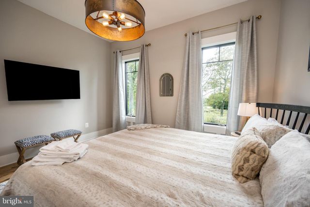 152 RIDGE RUN RD, Mc Henry, MD 21541