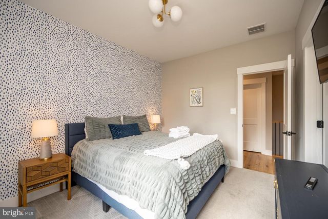 152 RIDGE RUN RD, Mc Henry, MD 21541