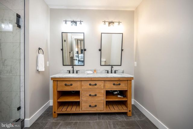 152 RIDGE RUN RD, Mc Henry, MD 21541