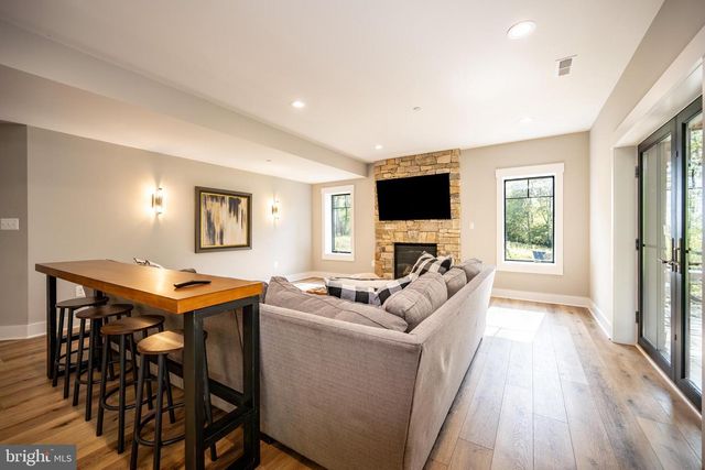 152 RIDGE RUN RD, Mc Henry, MD 21541