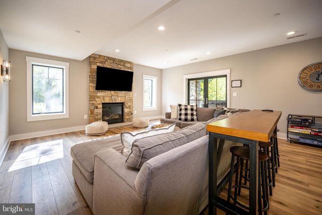 152 RIDGE RUN RD, Mc Henry, MD 21541