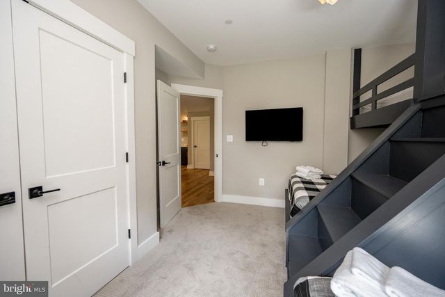 152 RIDGE RUN RD, Mc Henry, MD 21541