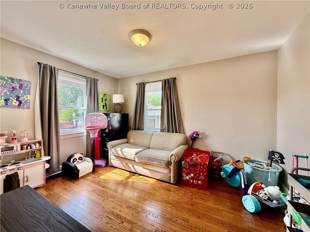106 Layne Avenue, Nitro, WV 25143