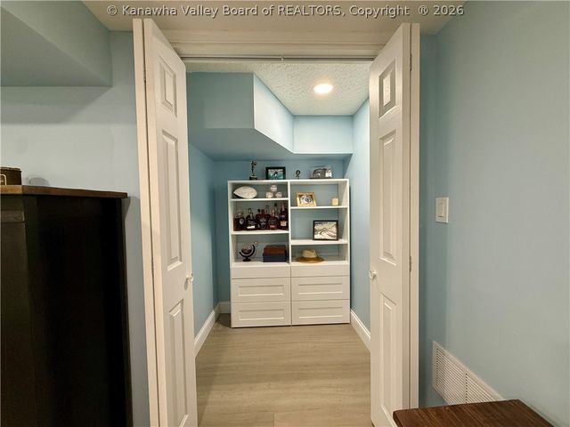 106 Layne Avenue, Nitro, WV 25143