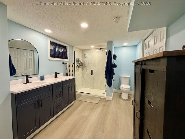 106 Layne Avenue, Nitro, WV 25143