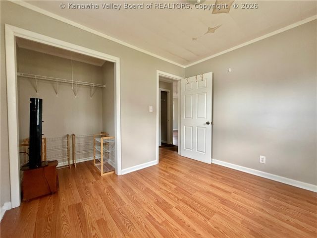 106 Layne Avenue, Nitro, WV 25143