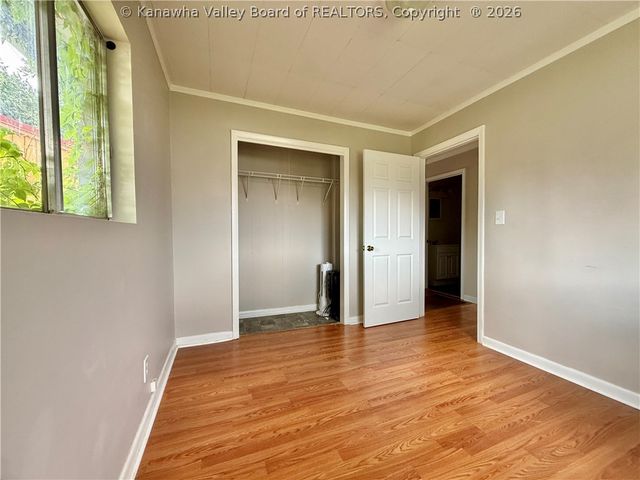 106 Layne Avenue, Nitro, WV 25143