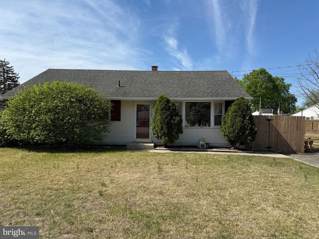 34 N ROSE LN, West Berlin, NJ 08091