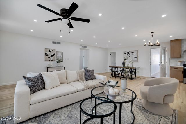 635 N 67TH Place, Mesa, AZ 85205