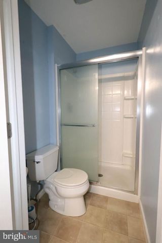 8 DEERFIELD CT, Bordentown, NJ 08505