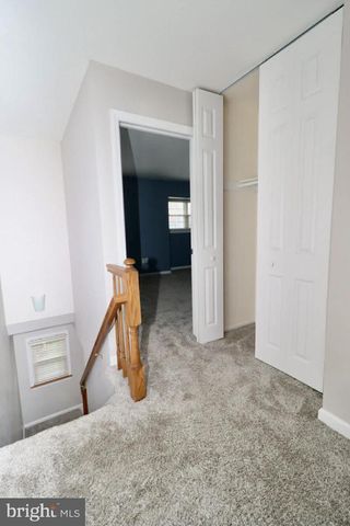 8 DEERFIELD CT, Bordentown, NJ 08505