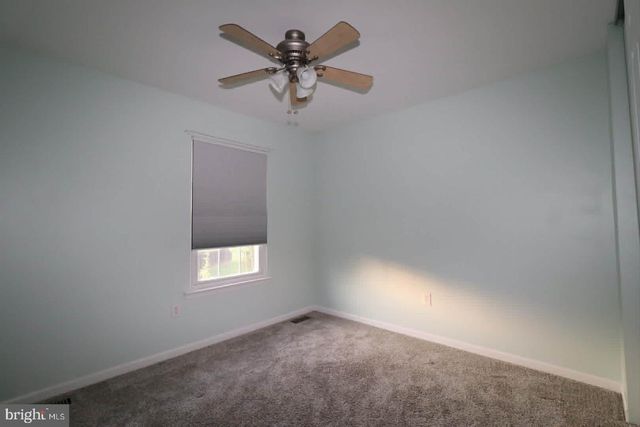 8 DEERFIELD CT, Bordentown, NJ 08505