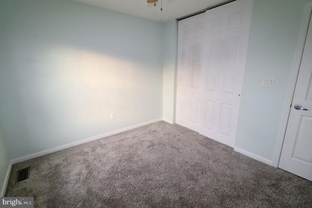 8 DEERFIELD CT, Bordentown, NJ 08505