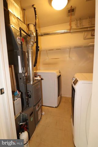 8 DEERFIELD CT, Bordentown, NJ 08505