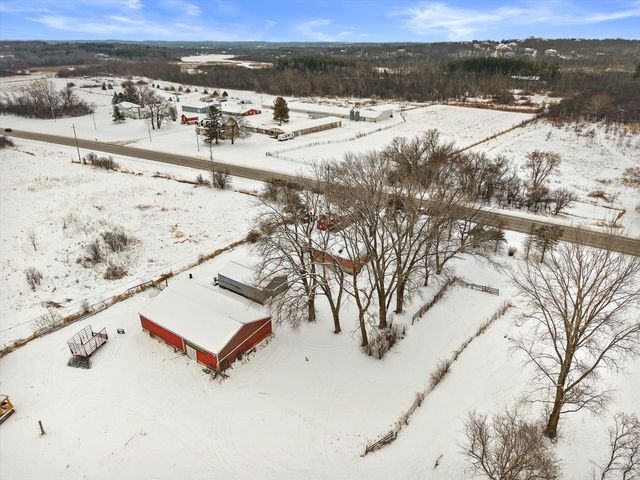 S46W29780 Genesee ROAD, Waukesha, WI 53189