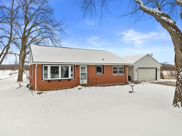 S46W29780 Genesee ROAD, Waukesha, WI 53189