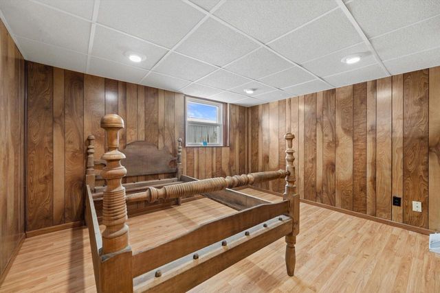 S46W29780 Genesee ROAD, Waukesha, WI 53189