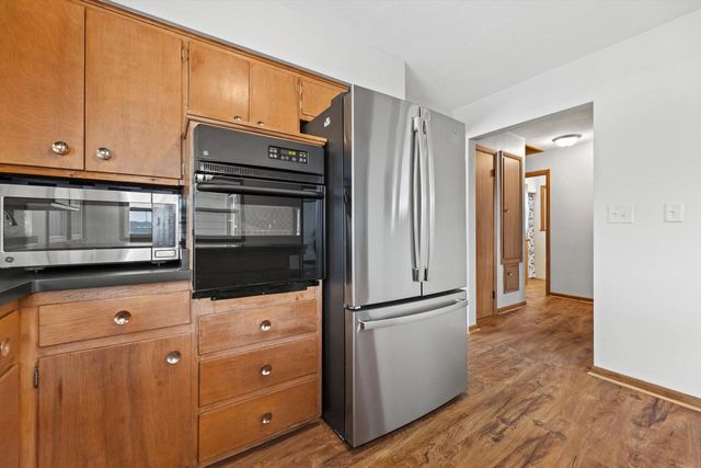 S46W29780 Genesee ROAD, Waukesha, WI 53189