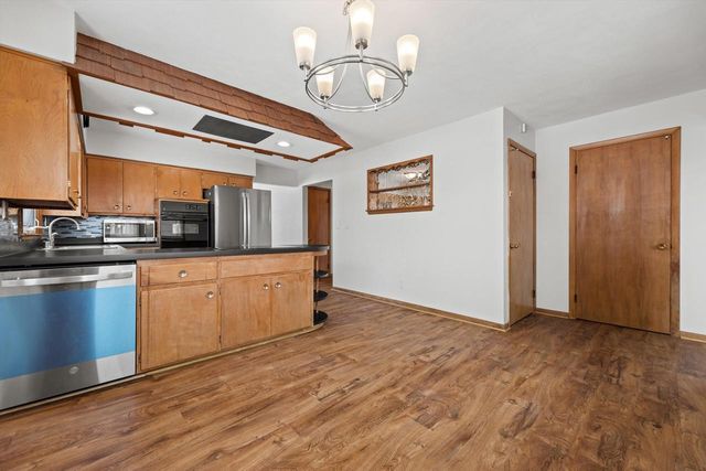 S46W29780 Genesee ROAD, Waukesha, WI 53189