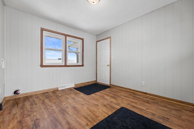 S46W29780 Genesee ROAD, Waukesha, WI 53189