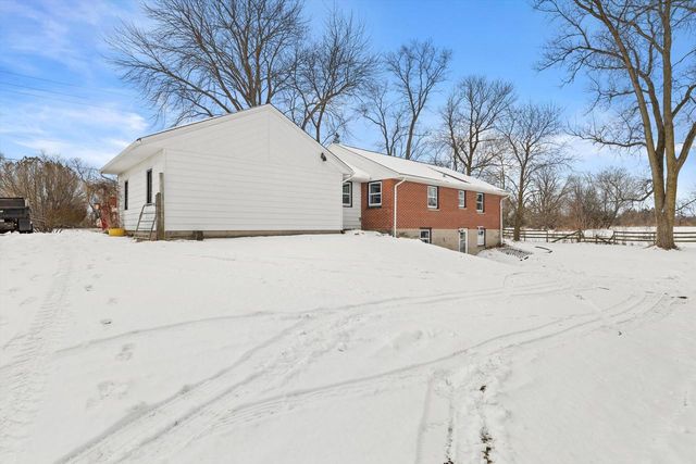 S46W29780 Genesee ROAD, Waukesha, WI 53189