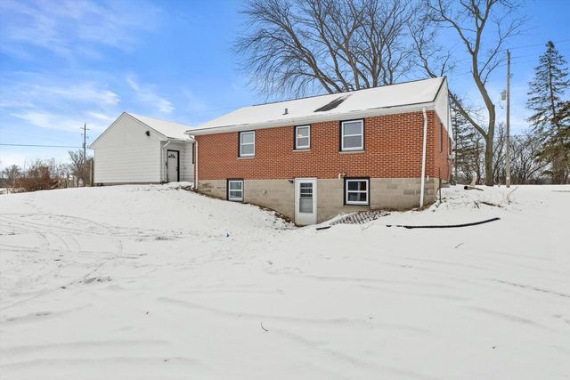 S46W29780 Genesee ROAD, Waukesha, WI 53189