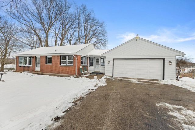 S46W29780 Genesee ROAD, Waukesha, WI 53189