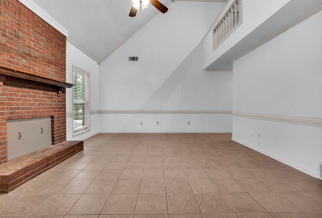 2957 VALLEY LAKE DR, Bartlett, TN 38135