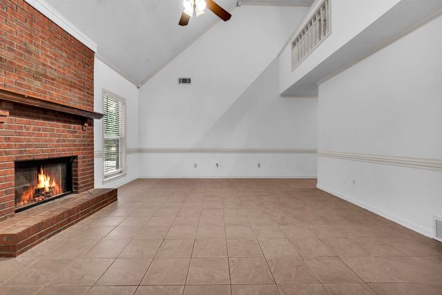 2957 VALLEY LAKE DR, Bartlett, TN 38135