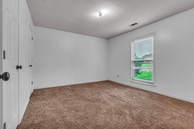 2957 VALLEY LAKE DR, Bartlett, TN 38135