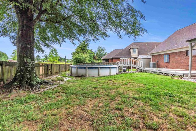 2957 VALLEY LAKE DR, Bartlett, TN 38135