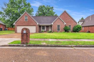 2957 VALLEY LAKE DR, Bartlett, TN 38135