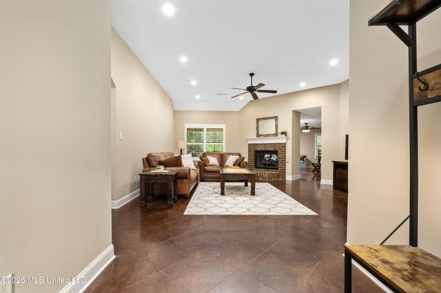 1586 Mckenas Wy Cove, Hernando, MS 38632