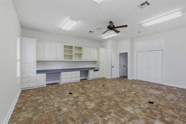 2411 Bon Vie Drive, Sulphur, LA 70665