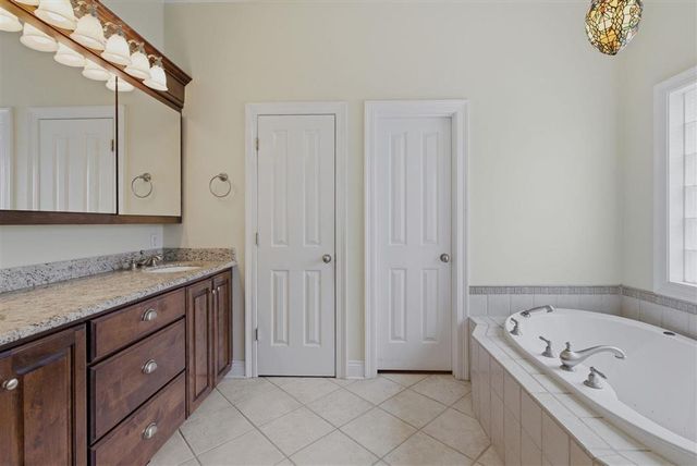 2411 Bon Vie Drive, Sulphur, LA 70665