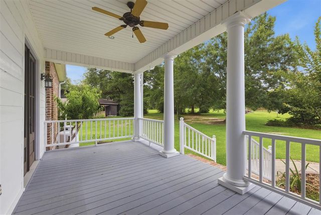 2411 Bon Vie Drive, Sulphur, LA 70665