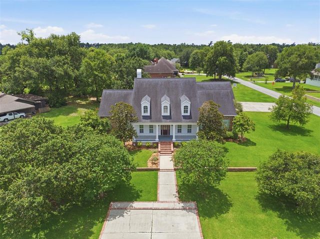 2411 Bon Vie Drive, Sulphur, LA 70665