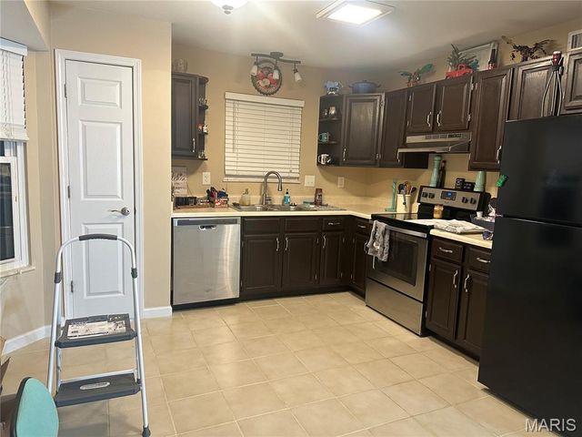 152 Old Buggy Court D, St Peters, MO 63304