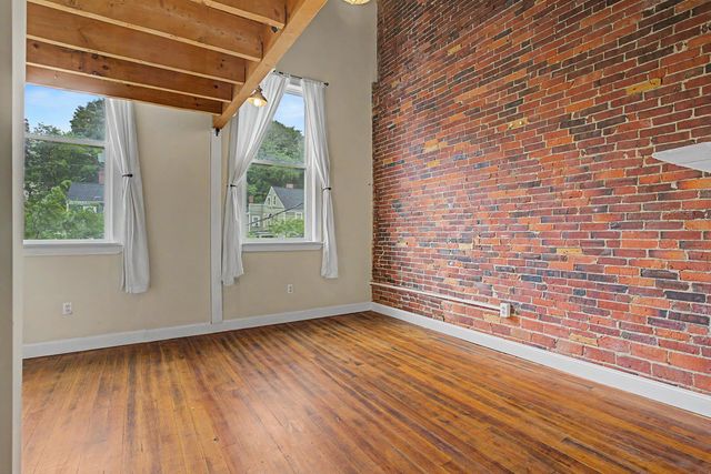 32 Market Street A, Somersworth, NH 03878