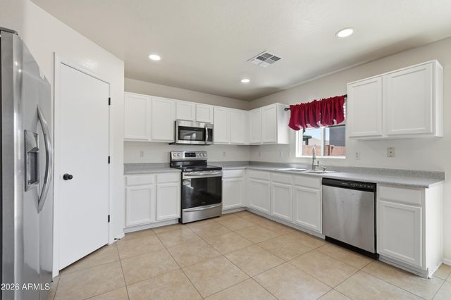 2505 E SAN MANUEL Road, San Tan Valley, AZ 85143