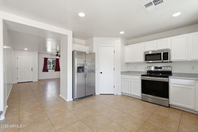 2505 E SAN MANUEL Road, San Tan Valley, AZ 85143