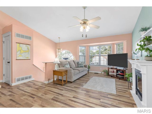 2062 Birchwood Drive, Barnhart, MO 63012