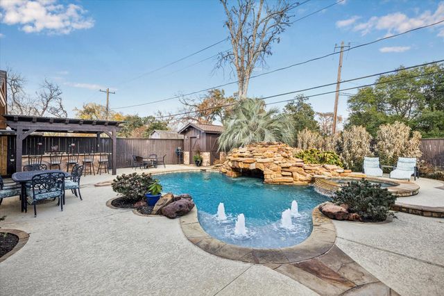 1502 Adkins Road, Houston, TX 77055