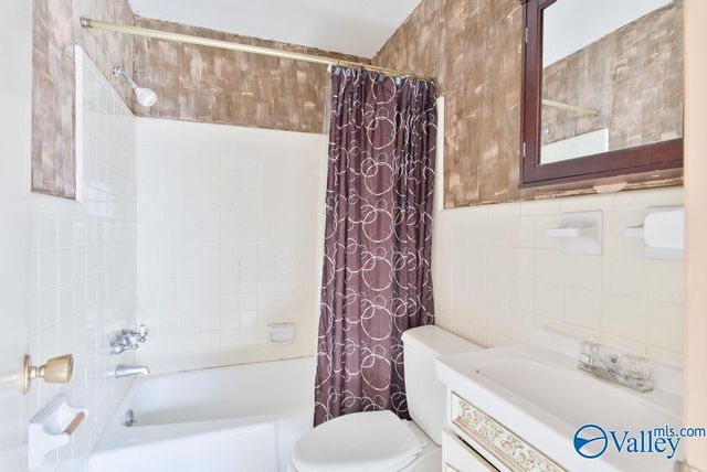 11026 Mcbride Drive SE, Huntsville, AL 35803